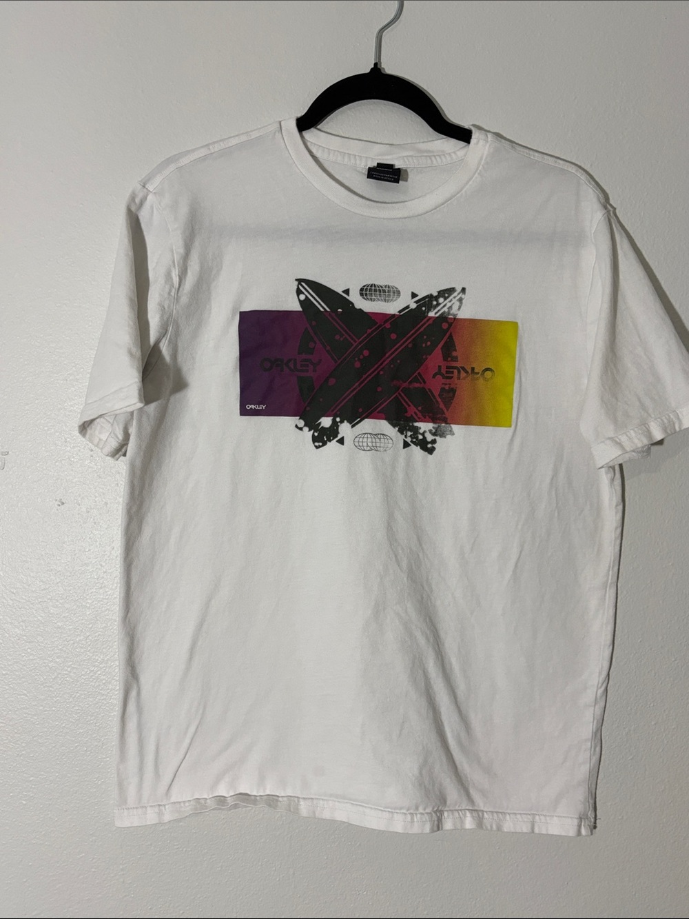 Oakley White Crewneck Tee with Purple-to-Yellow Graphic Y2K